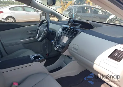 2012 Toyota Prius V z USA, uszkodzony, nr VIN JTDZN3EU6C3185471